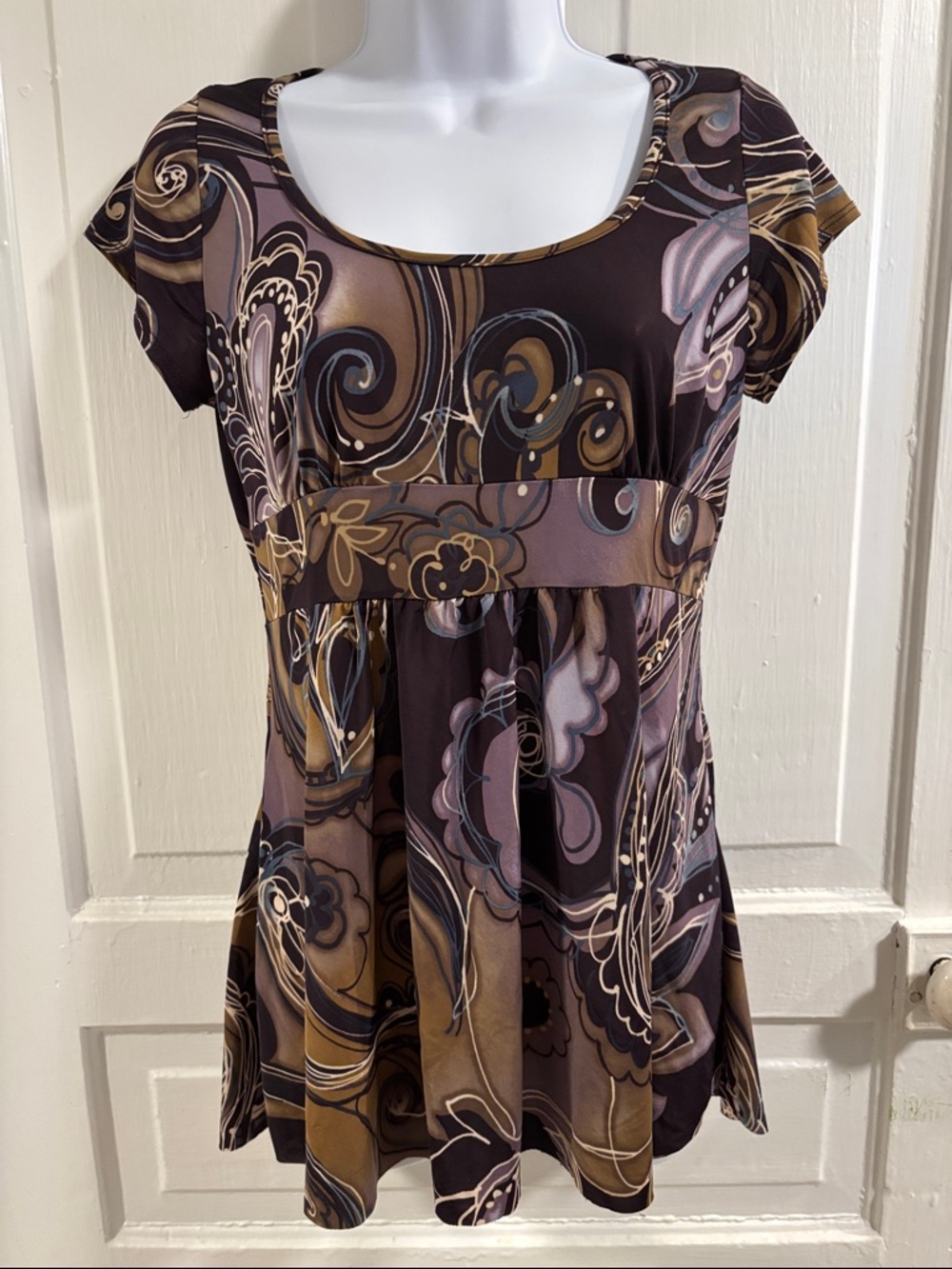 Body Central Women's Scoop Neck Floral Swirl Size L